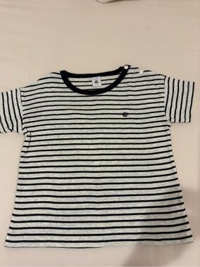 Striped Crewneck Kids Tee - Navy & White
8 years, 128 cm